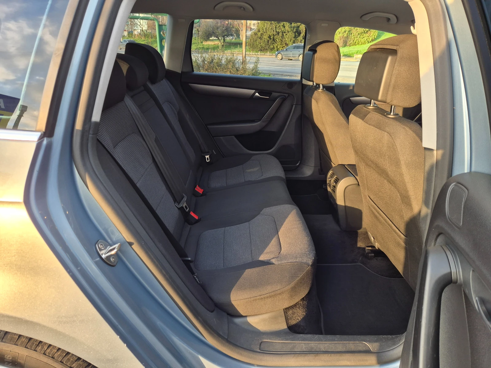 VW Passat 2.0DI DSG | Mobile.bg   10