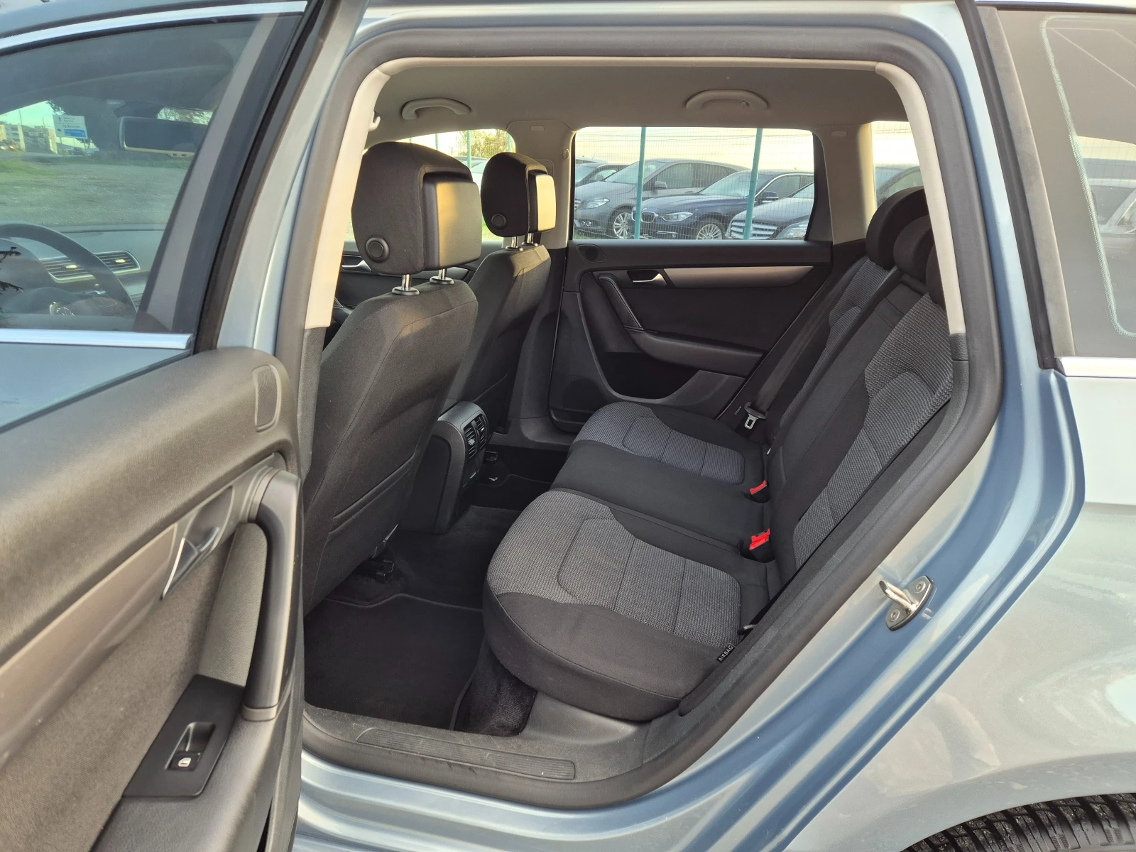 VW Passat 2.0DI DSG | Mobile.bg   12