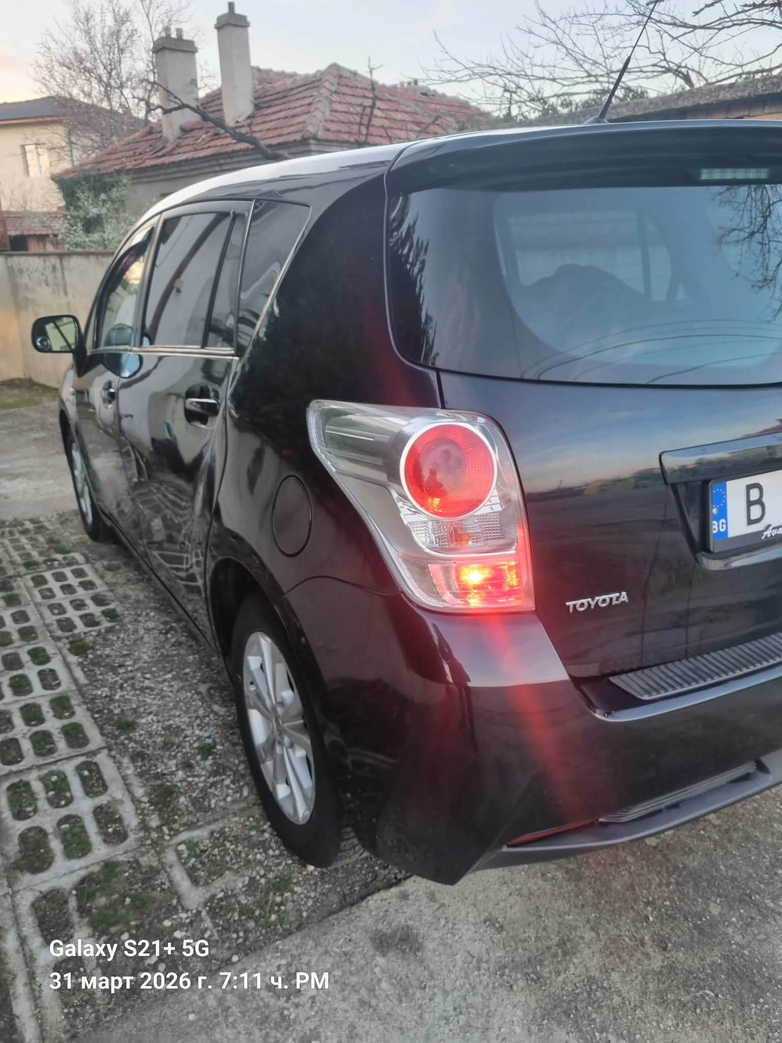 Toyota Verso D4D , снимка 16 - Автомобили и джипове - 54045392