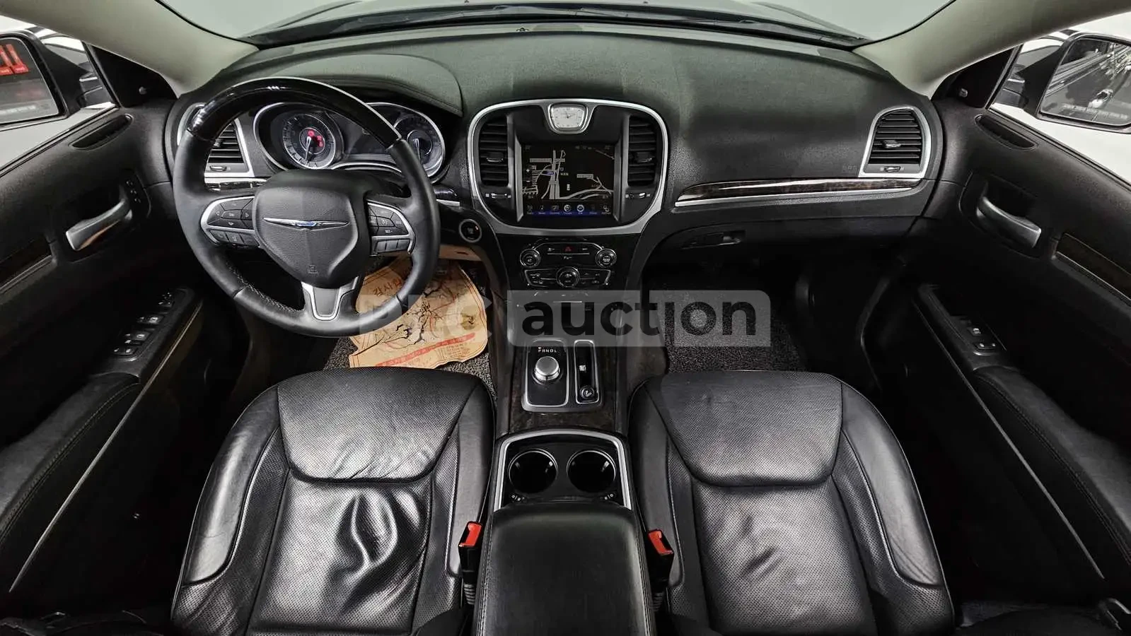 Chrysler 300c, снимка 5 - Автомобили и джипове - 54258319