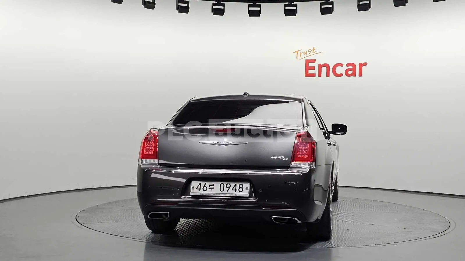 Chrysler 300c, снимка 14 - Автомобили и джипове - 54258319