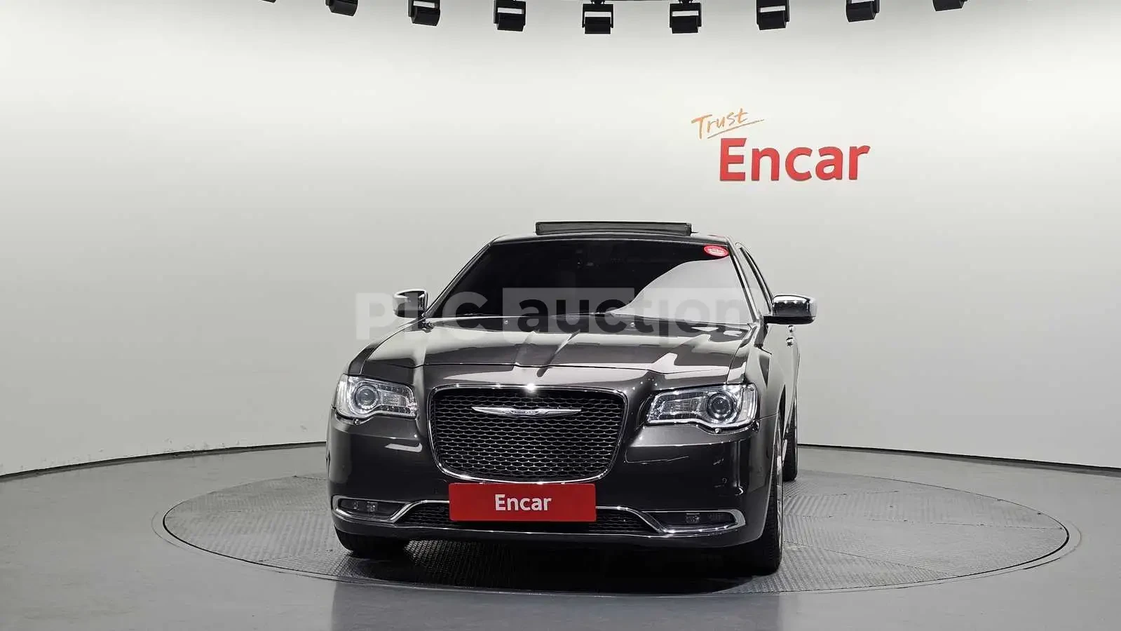 Chrysler 300c, снимка 2 - Автомобили и джипове - 54258319
