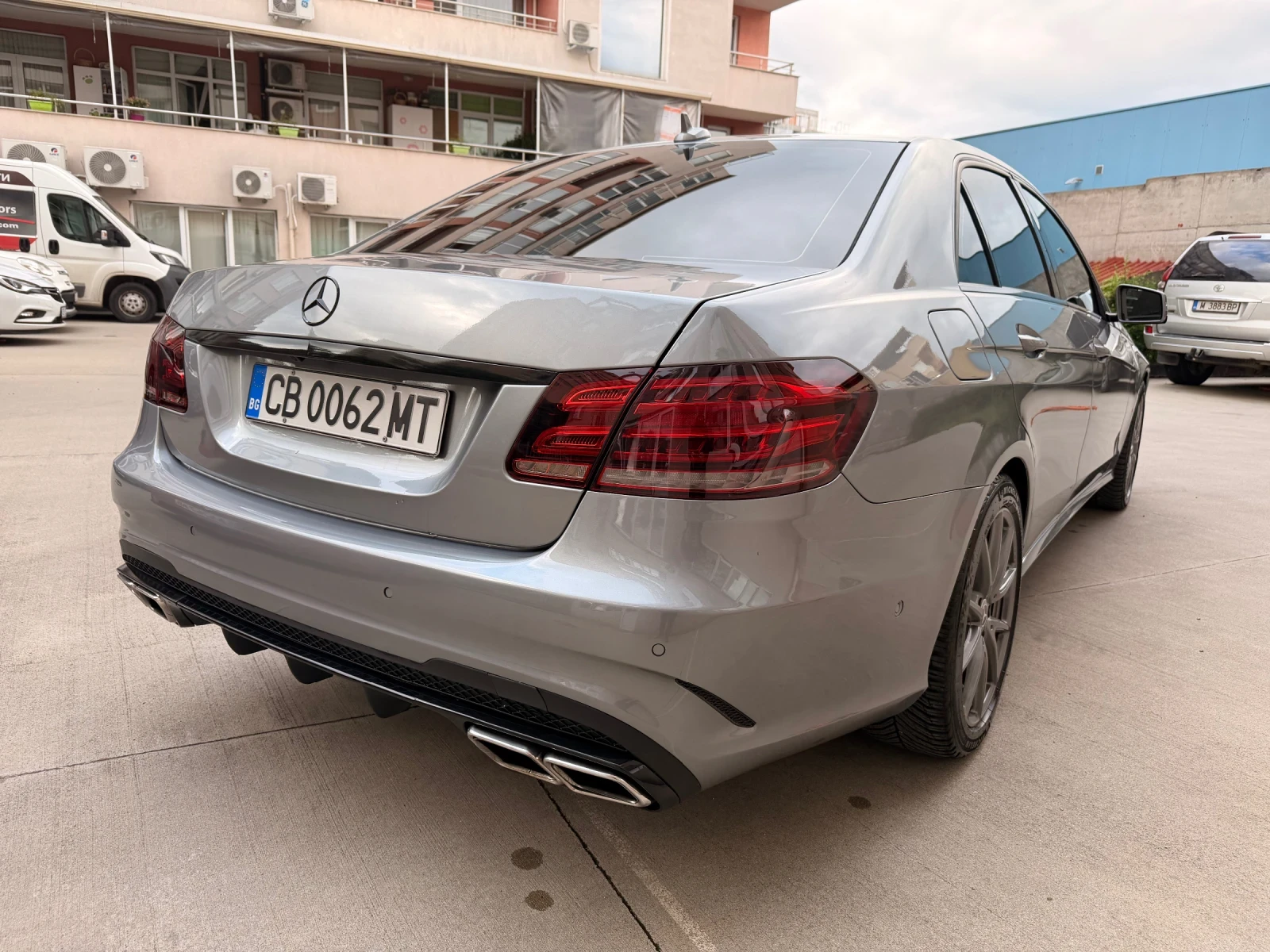 Mercedes-Benz E 350 4matic bluetec, снимка 3 - Автомобили и джипове - 54654811