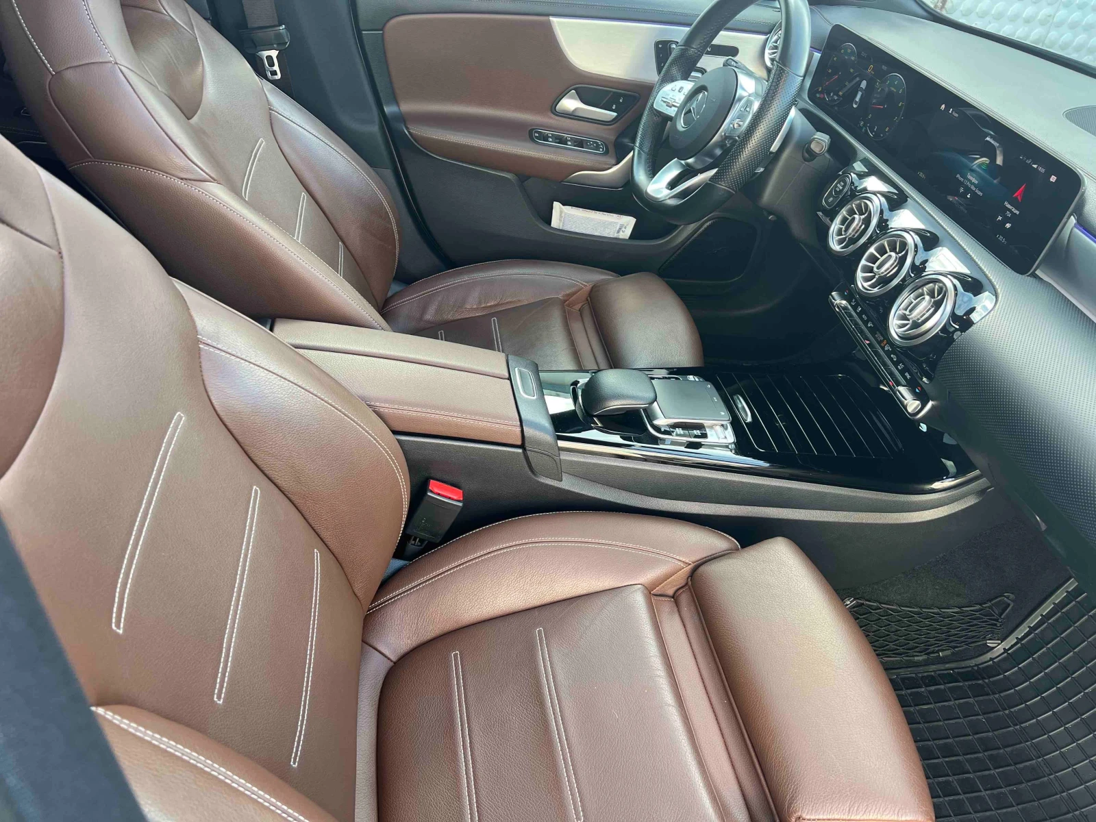 Mercedes-Benz CLA 200 ПАНОРАМА-163К.С--360КАМЕРА-ТОП СЪСТОЯНИЕ, снимка 10 - Автомобили и джипове - 54671165