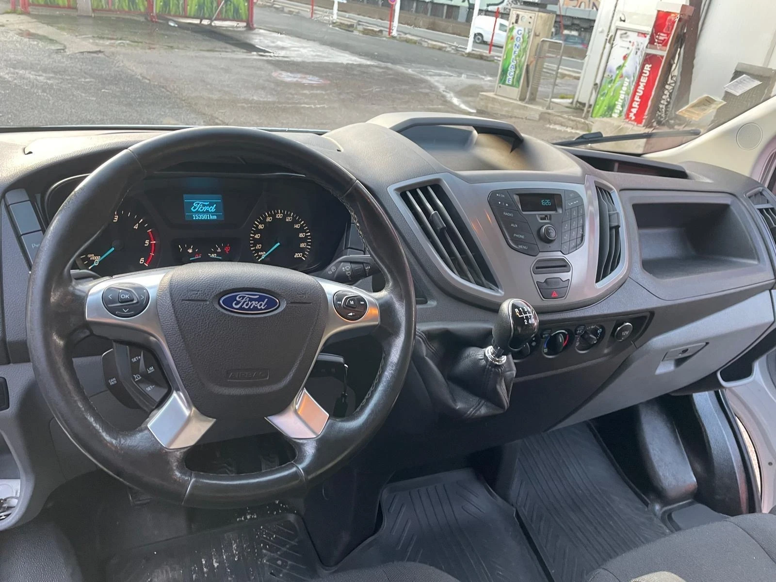 Ford Transit Custom 2.0 tdci 131 hp, снимка 15 - Автомобили и джипове - 54704796