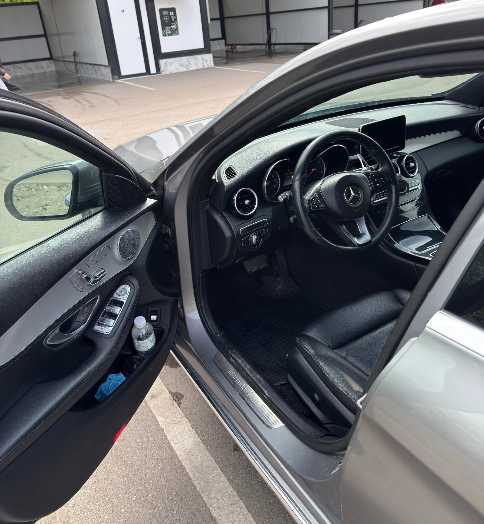 Mercedes-Benz C 300, снимка 9 - Автомобили и джипове - 54736330