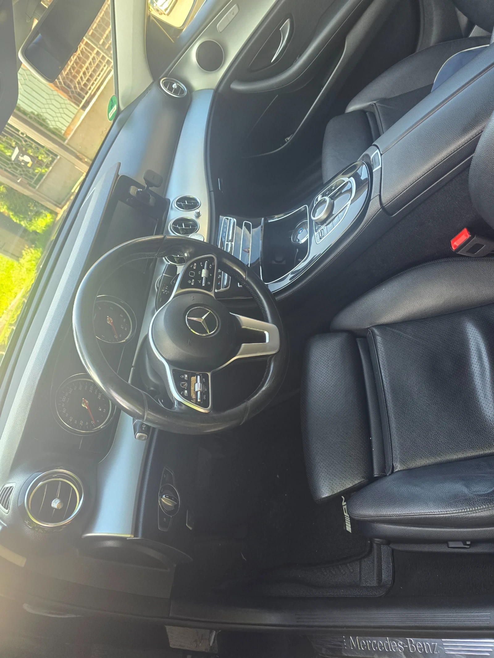 Mercedes-Benz E 220, снимка 7 - Автомобили и джипове - 54819770