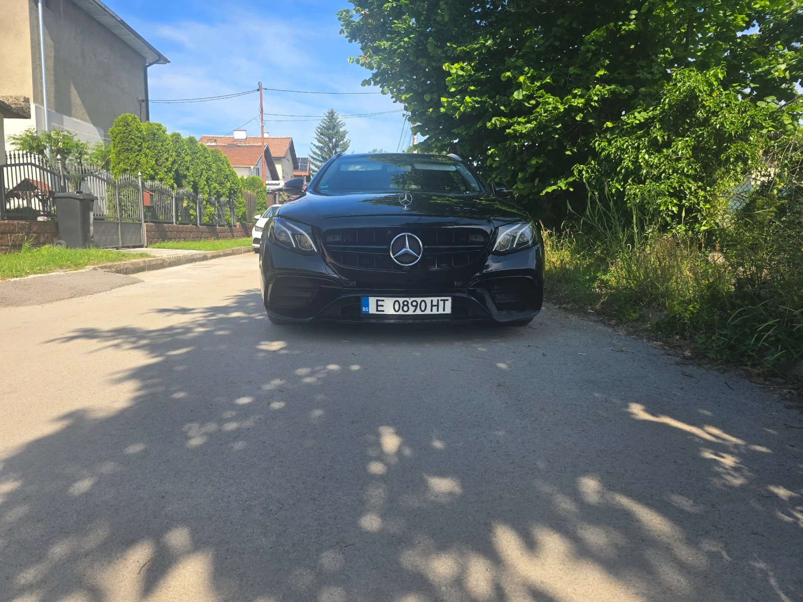 Mercedes-Benz E 220, снимка 3 - Автомобили и джипове - 54819770