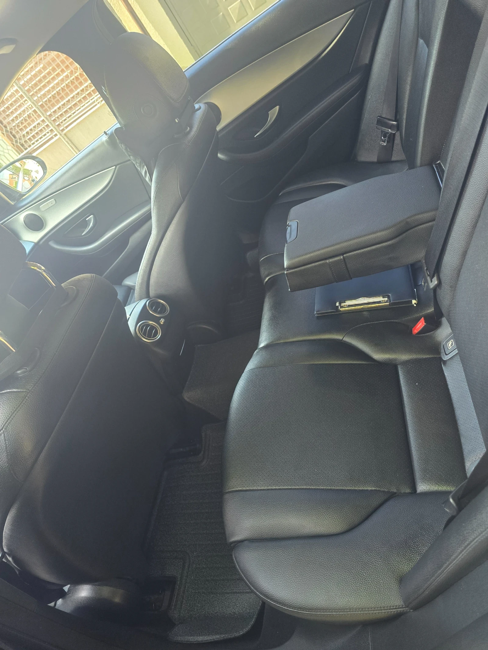 Mercedes-Benz E 220, снимка 6 - Автомобили и джипове - 54819770