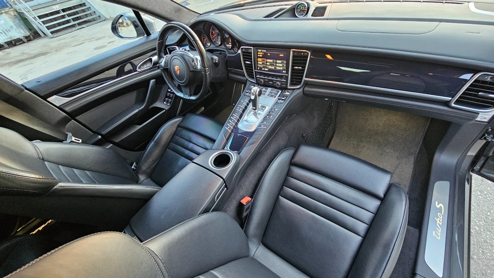 Porsche Panamera  turbo S 60000 км, снимка 14 - Автомобили и джипове - 54980144