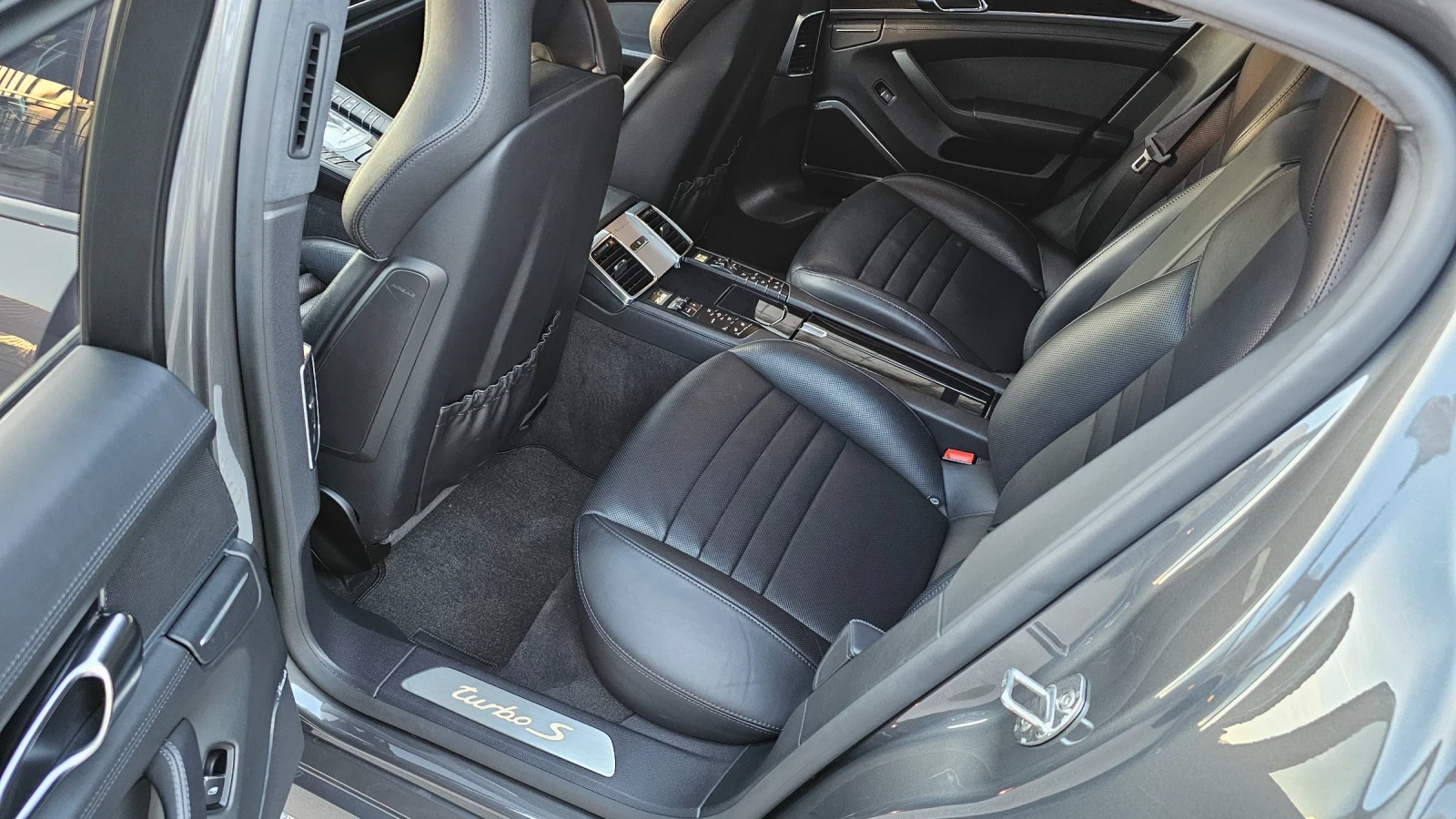 Porsche Panamera  turbo S 60000 км, снимка 16 - Автомобили и джипове - 54980144