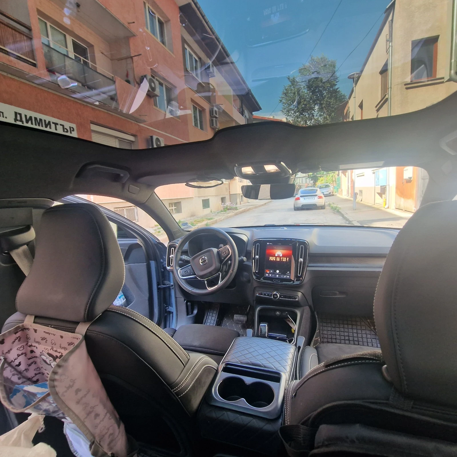 Volvo C40, снимка 4 - Автомобили и джипове - 55003771