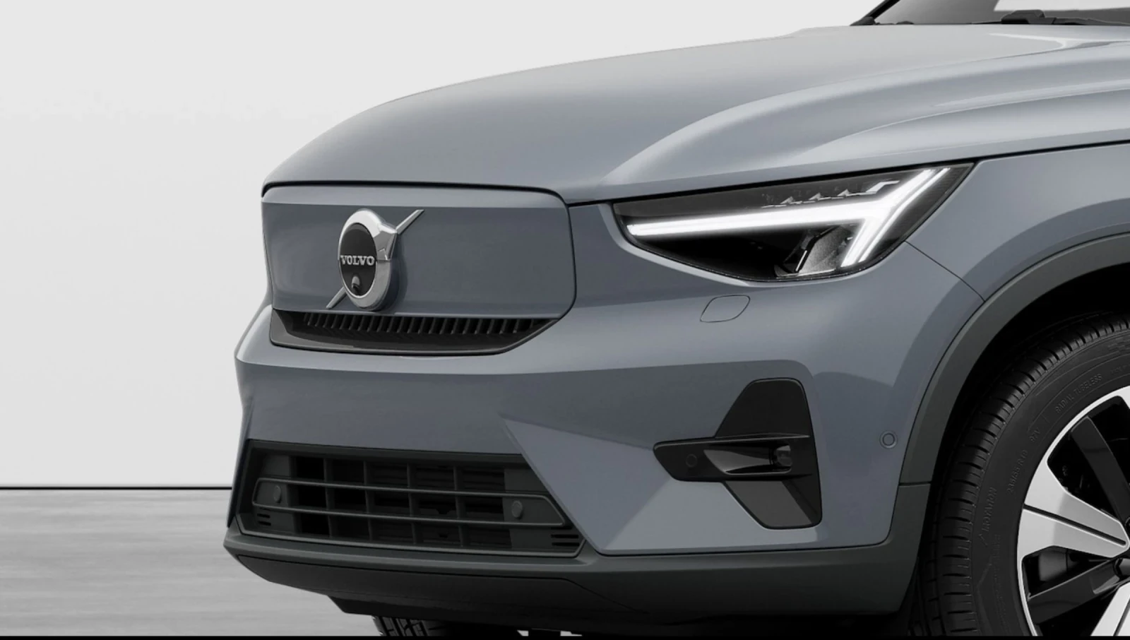 Volvo C40, снимка 15 - Автомобили и джипове - 55003771