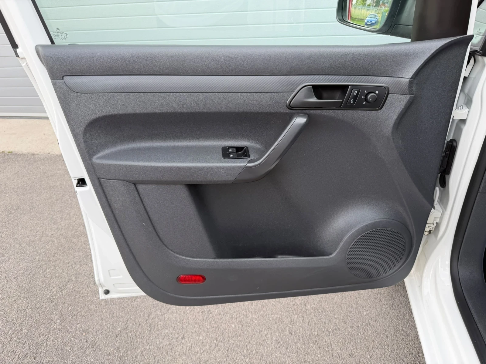 VW Caddy 1.6TDI MAXI KLIMATIK EVRO 5B N1 ЛИЗИНГ!!!, снимка 13 - Автомобили и джипове - 55178586
