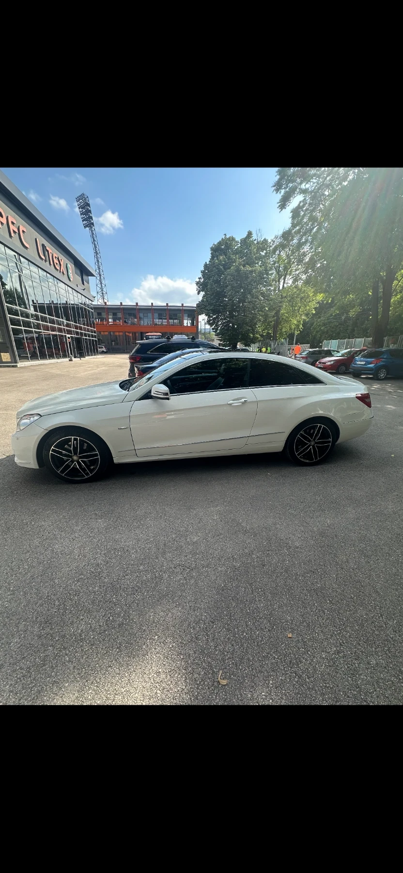 Mercedes-Benz E 250, снимка 2 - Автомобили и джипове - 55191651