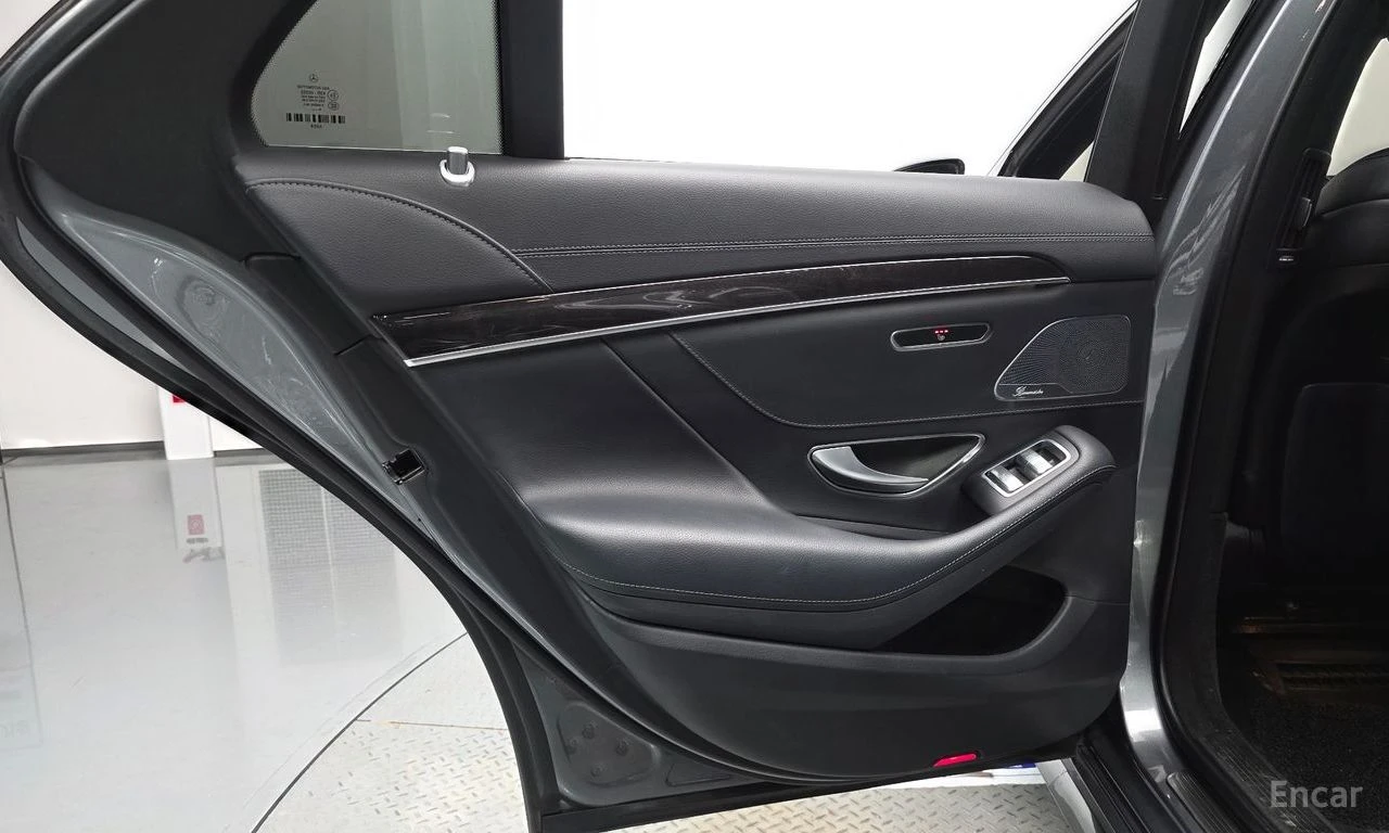 Mercedes-Benz S 350 * ФИКСИРАНА ЦЕНА ДО БЪЛГАРИЯ * АВТОКРЕДИТ, снимка 15 - Автомобили и джипове - 55469155