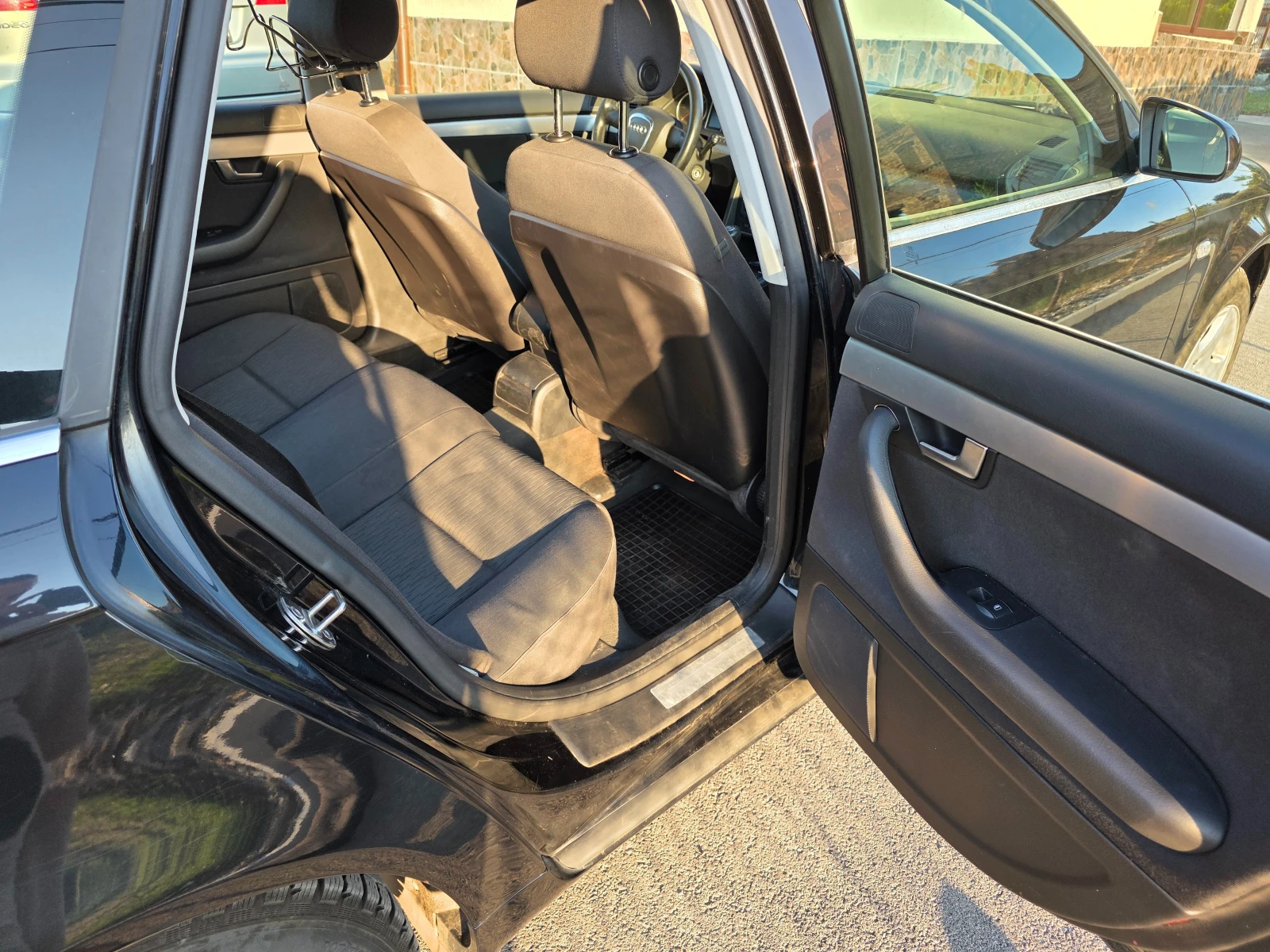 Audi A4 2.0 TDI, снимка 5 - Автомобили и джипове - 55774751
