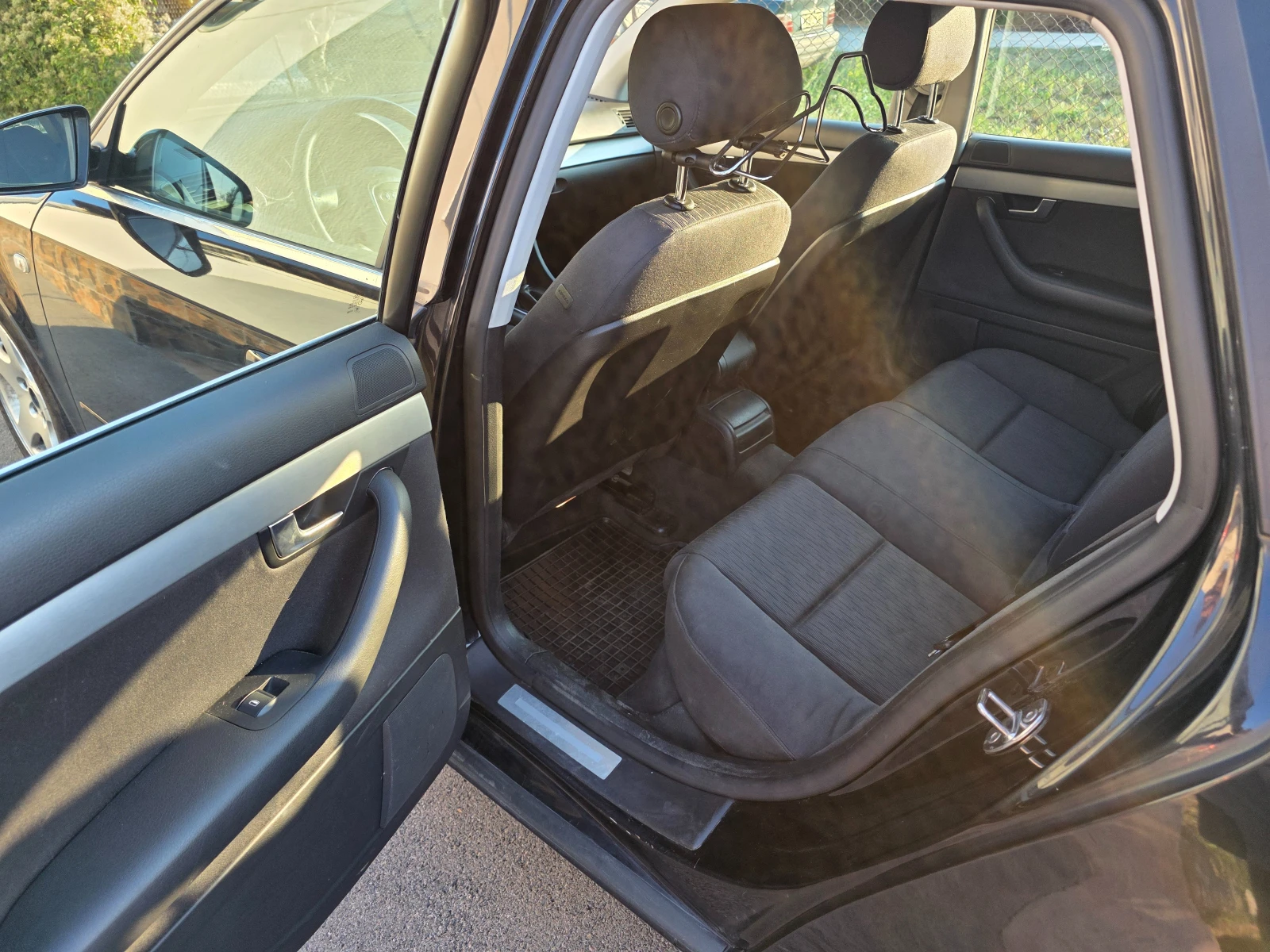 Audi A4 2.0 TDI, снимка 6 - Автомобили и джипове - 55774751