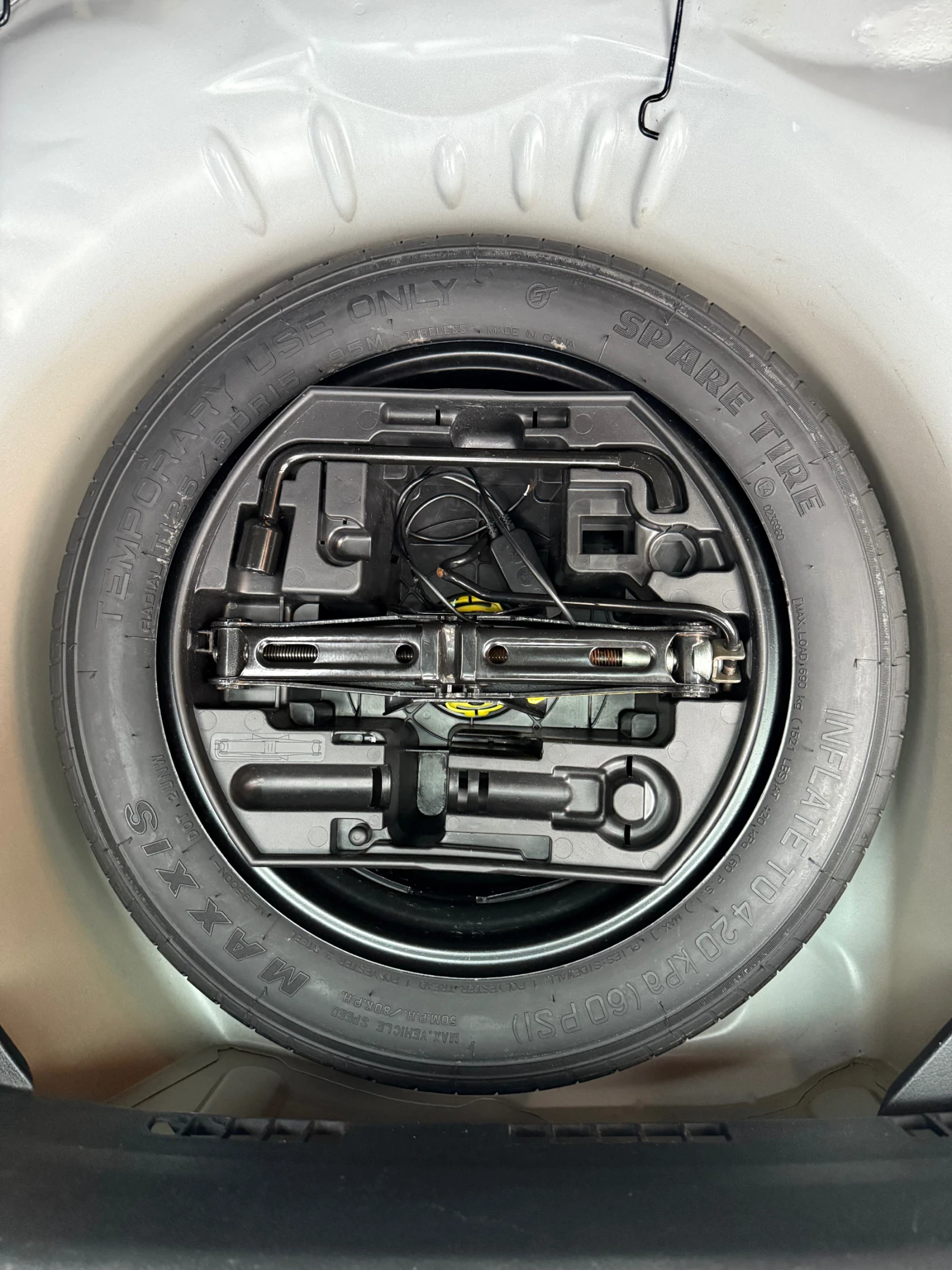 Peugeot 207 1.4, снимка 11 - Автомобили и джипове - 56154921