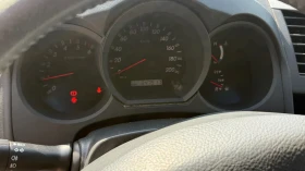 Toyota Hilux 2.5, снимка 6