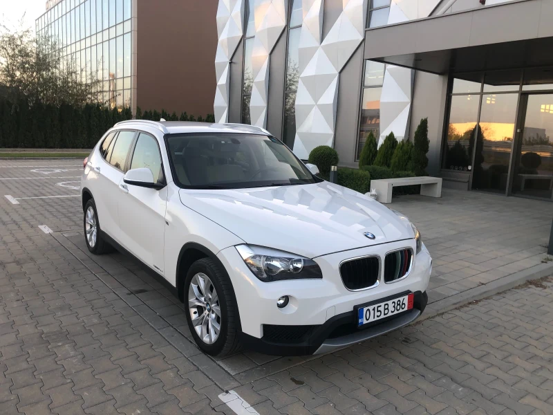 BMW X1 2.0S-Drive 4x4 Facelift Light pack Автомат Нави, снимка 1 - Автомобили и джипове - 47752063