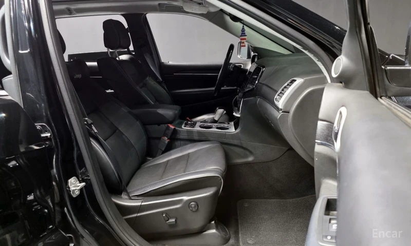 Jeep Grand cherokee, снимка 11 - Автомобили и джипове - 52819457