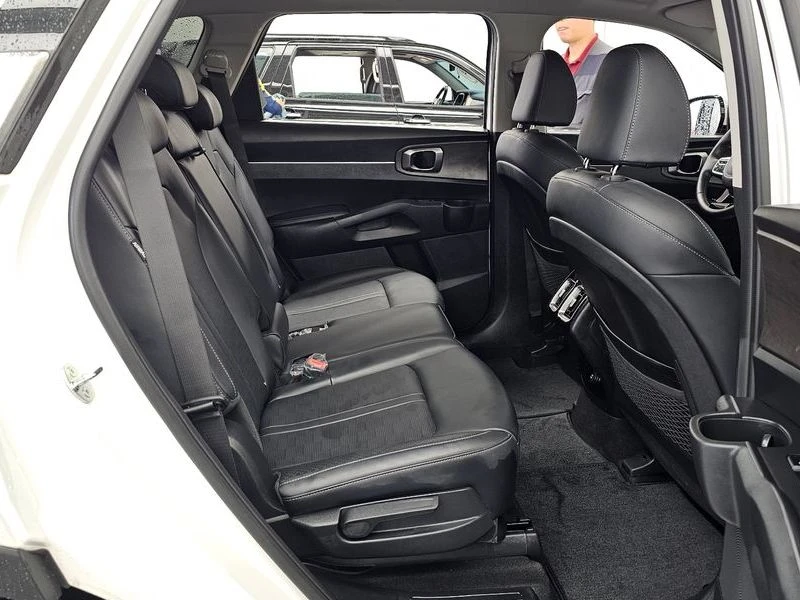 Kia Sorento Gasoline 2.5T 2WD| 281к.с.| ВКЛ.ТЕХНОТЕСТ, снимка 12 - Автомобили и джипове - 55611871