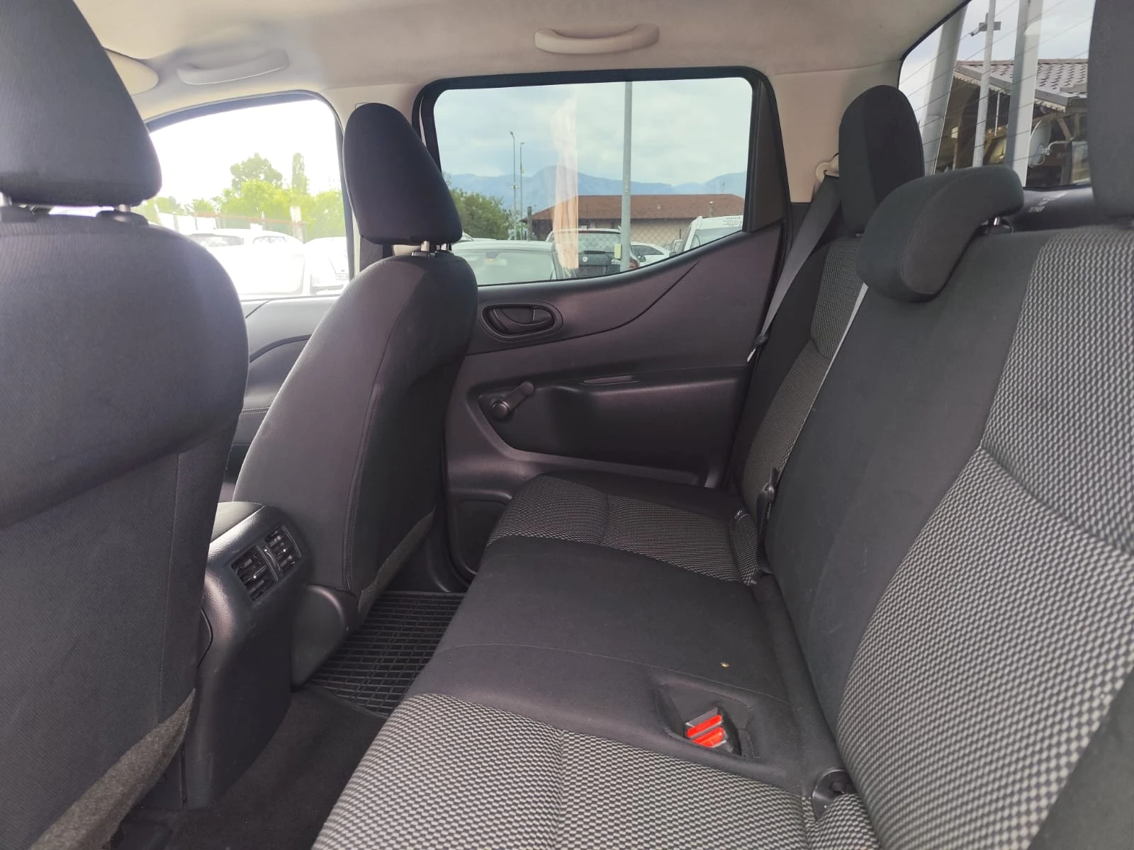 Nissan Navara 2.3 ����� ������ | Mobile.bg � ����������� 13