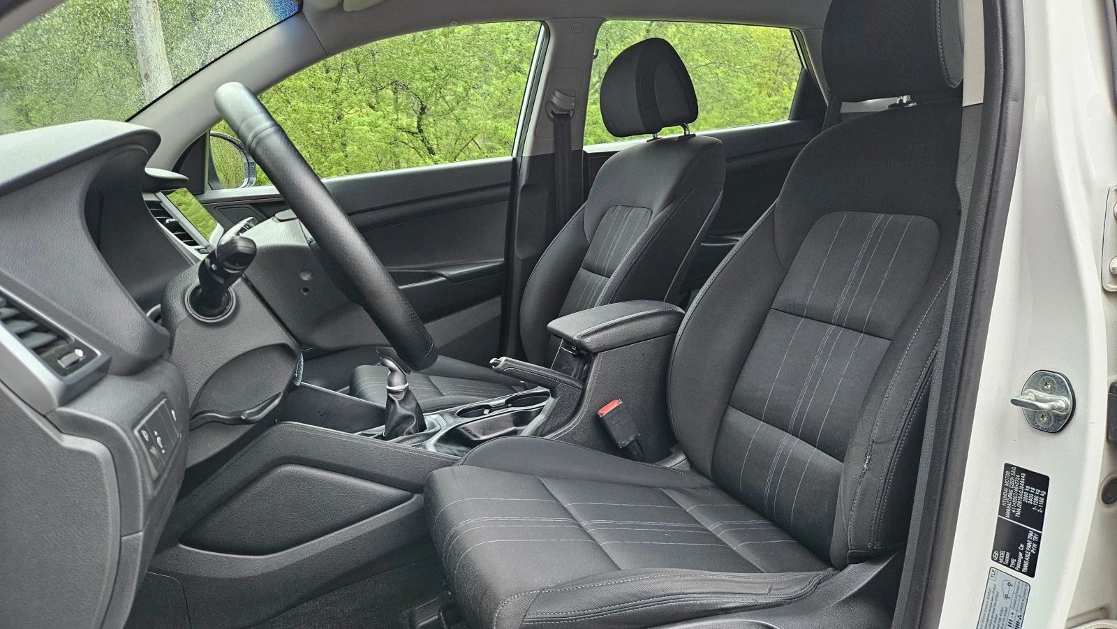 Hyundai Tucson 1.7 Crdi 6skorost/Klima/Top sustoqnie, снимка 11 - Автомобили и джипове - 54401991