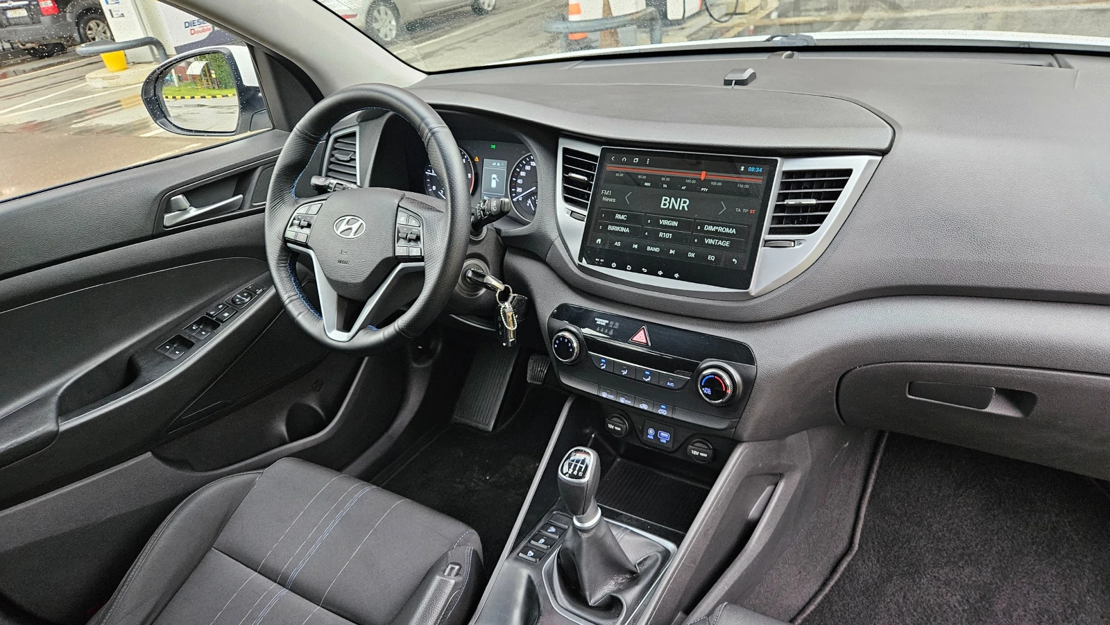 Hyundai Tucson 1.7 Crdi 6skorost/Klima/Top sustoqnie, снимка 10 - Автомобили и джипове - 54401991