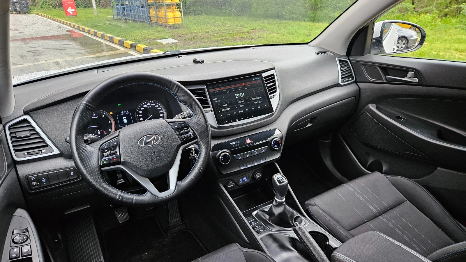 Hyundai Tucson 1.7 Crdi 6skorost/Klima/Top sustoqnie, снимка 9 - Автомобили и джипове - 54401991
