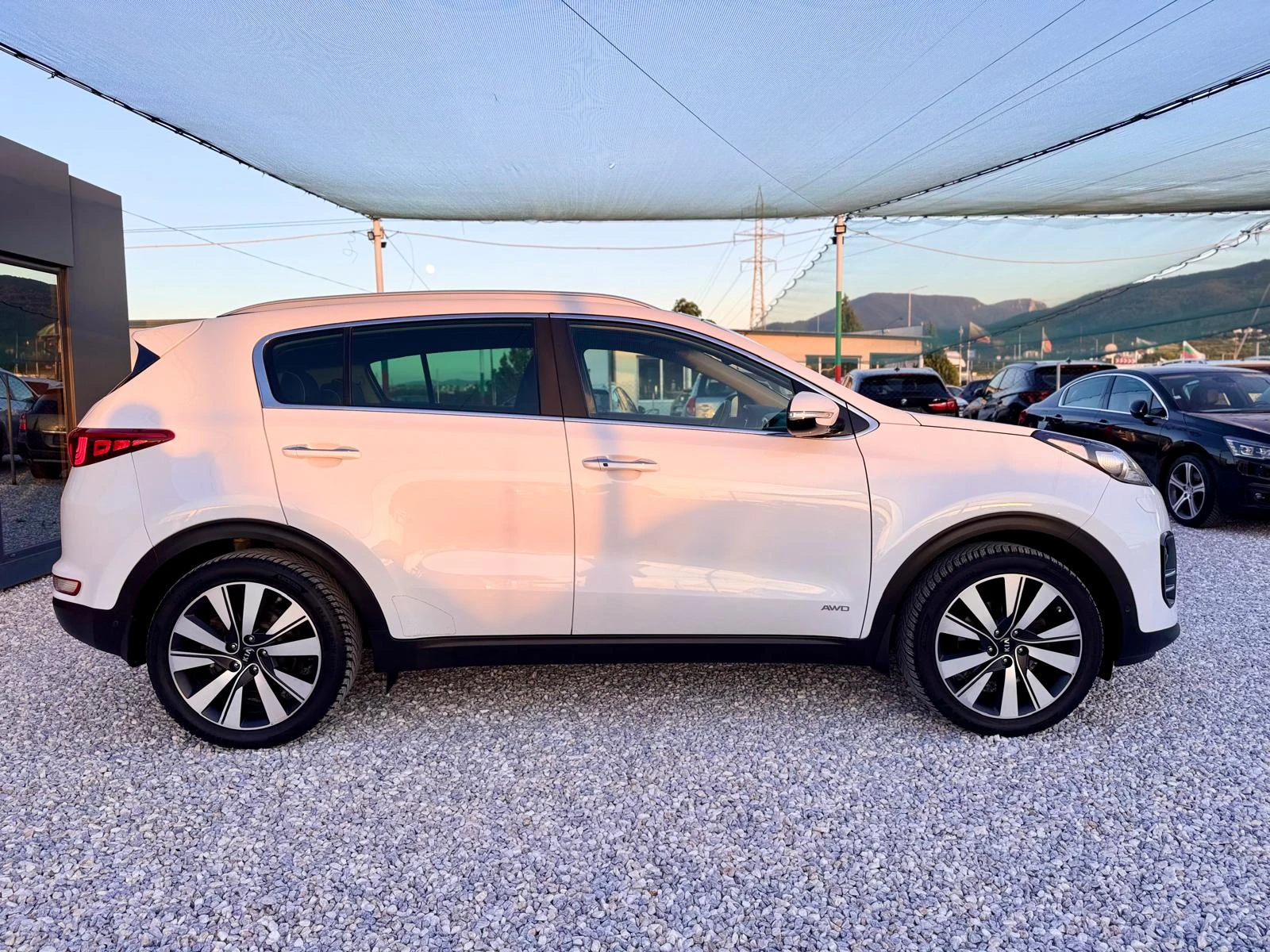 Kia Sportage ::2.0CRDI::4WD::Platinum, снимка 4 - Автомобили и джипове - 54719242