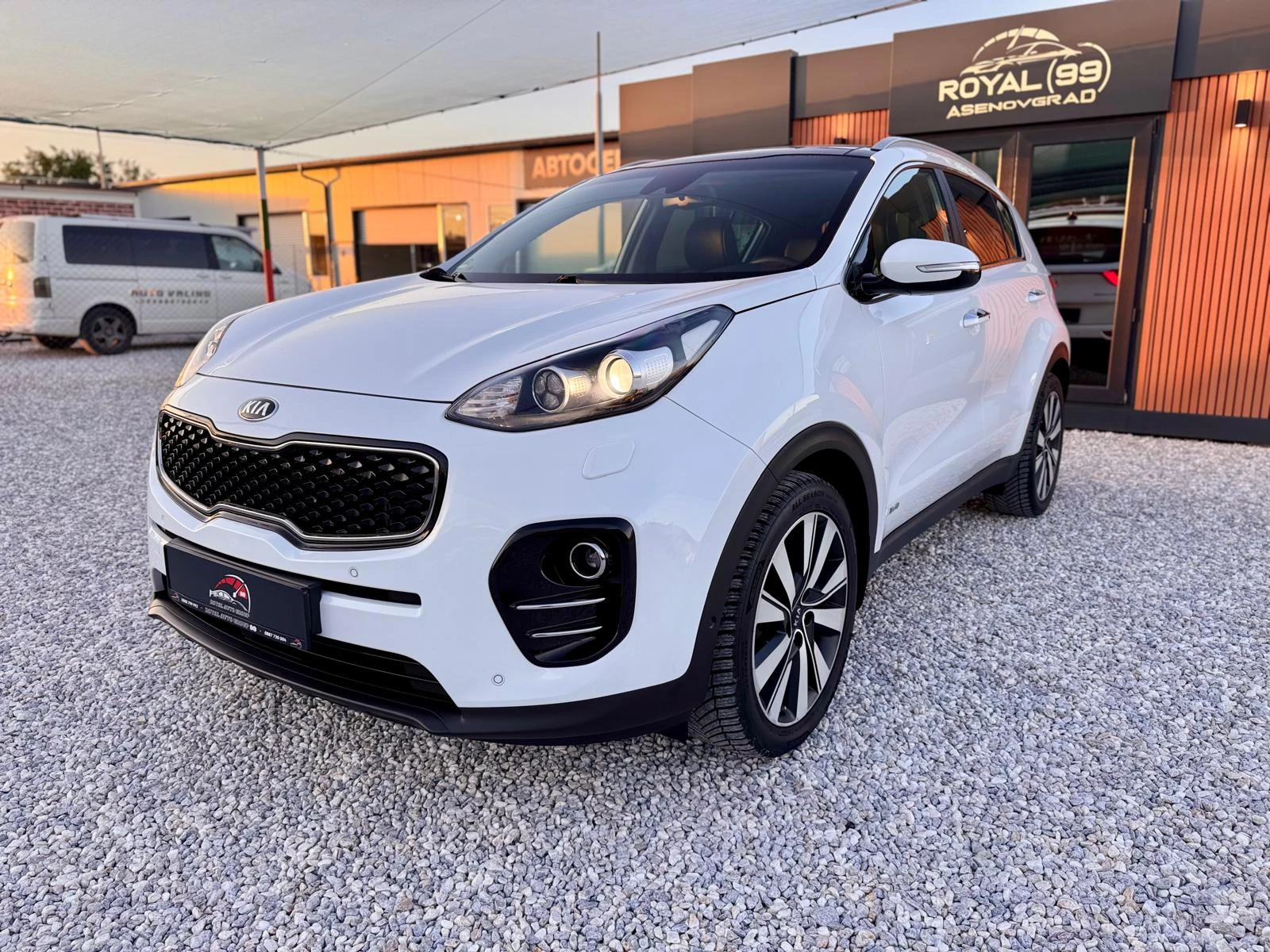 Kia Sportage ::2.0CRDI::4WD::Platinum, снимка 2 - Автомобили и джипове - 54719242