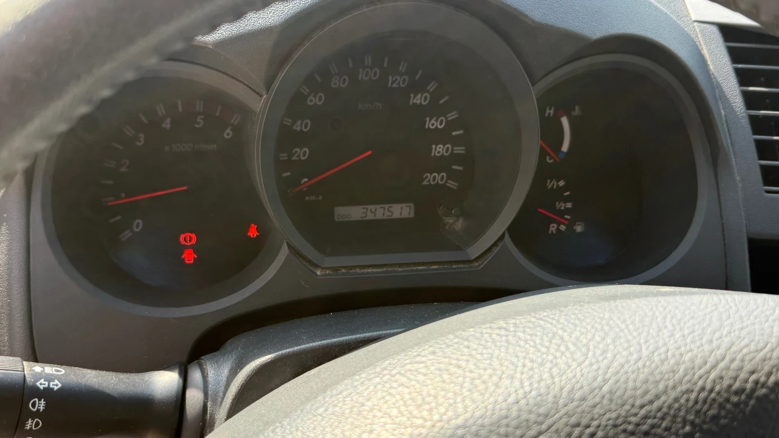 Toyota Hilux 2.5, снимка 6 - Автомобили и джипове - 54830581