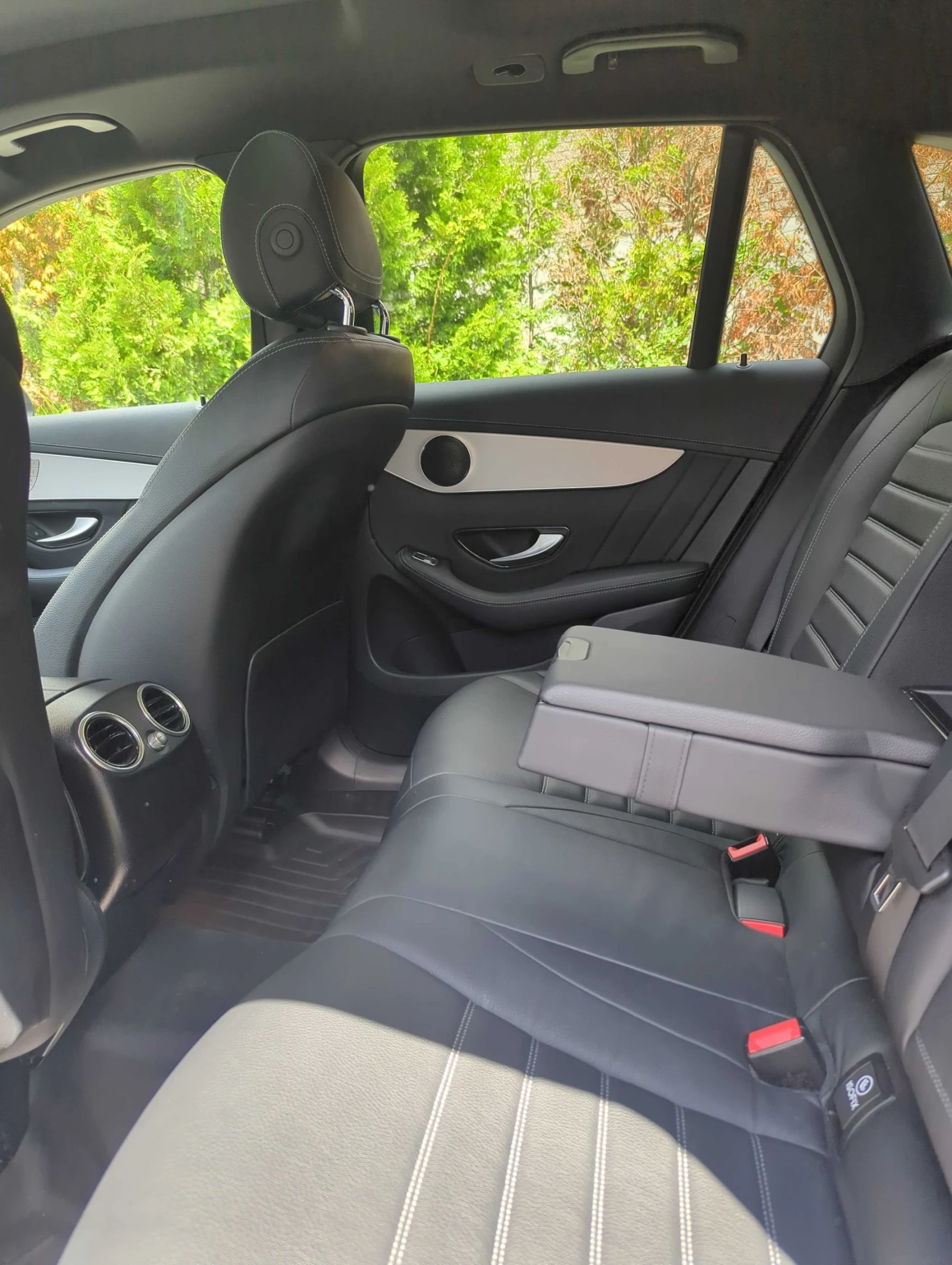 Mercedes-Benz GLC 43 AMG 4MATIC* CARFAX* АВТО КРЕДИТ* , снимка 9 - Автомобили и джипове - 55034416