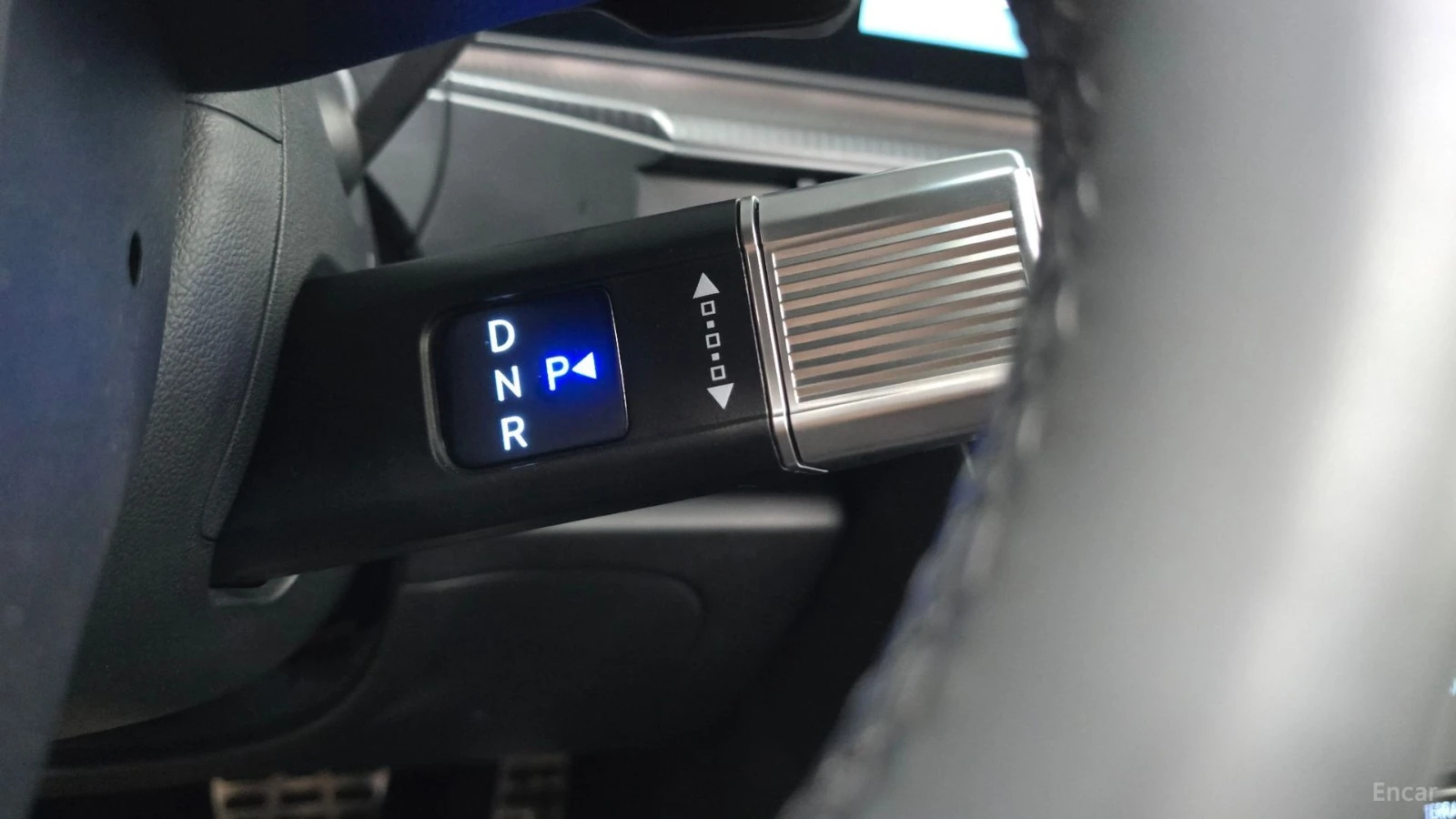 Hyundai Santa fe Calligraphy* 4WD* DISTRONIC* МАСАЖИ* ОБДУХ* 360* , снимка 11 - Автомобили и джипове - 55595186