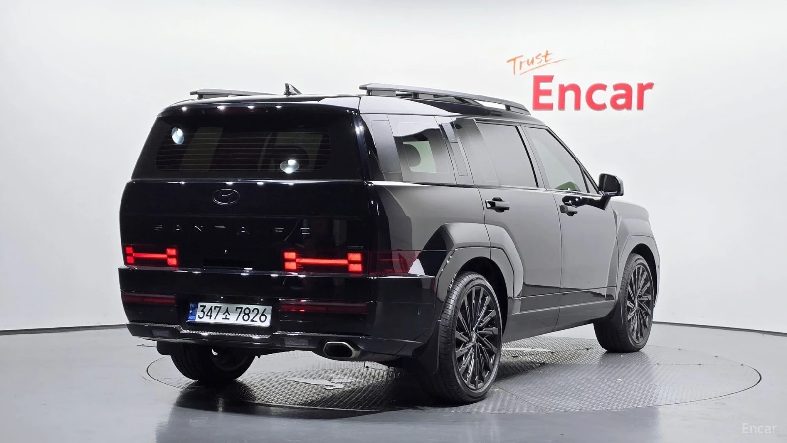 Hyundai Santa fe Calligraphy* 4WD* DISTRONIC* МАСАЖИ* ОБДУХ* 360* , снимка 3 - Автомобили и джипове - 55595186