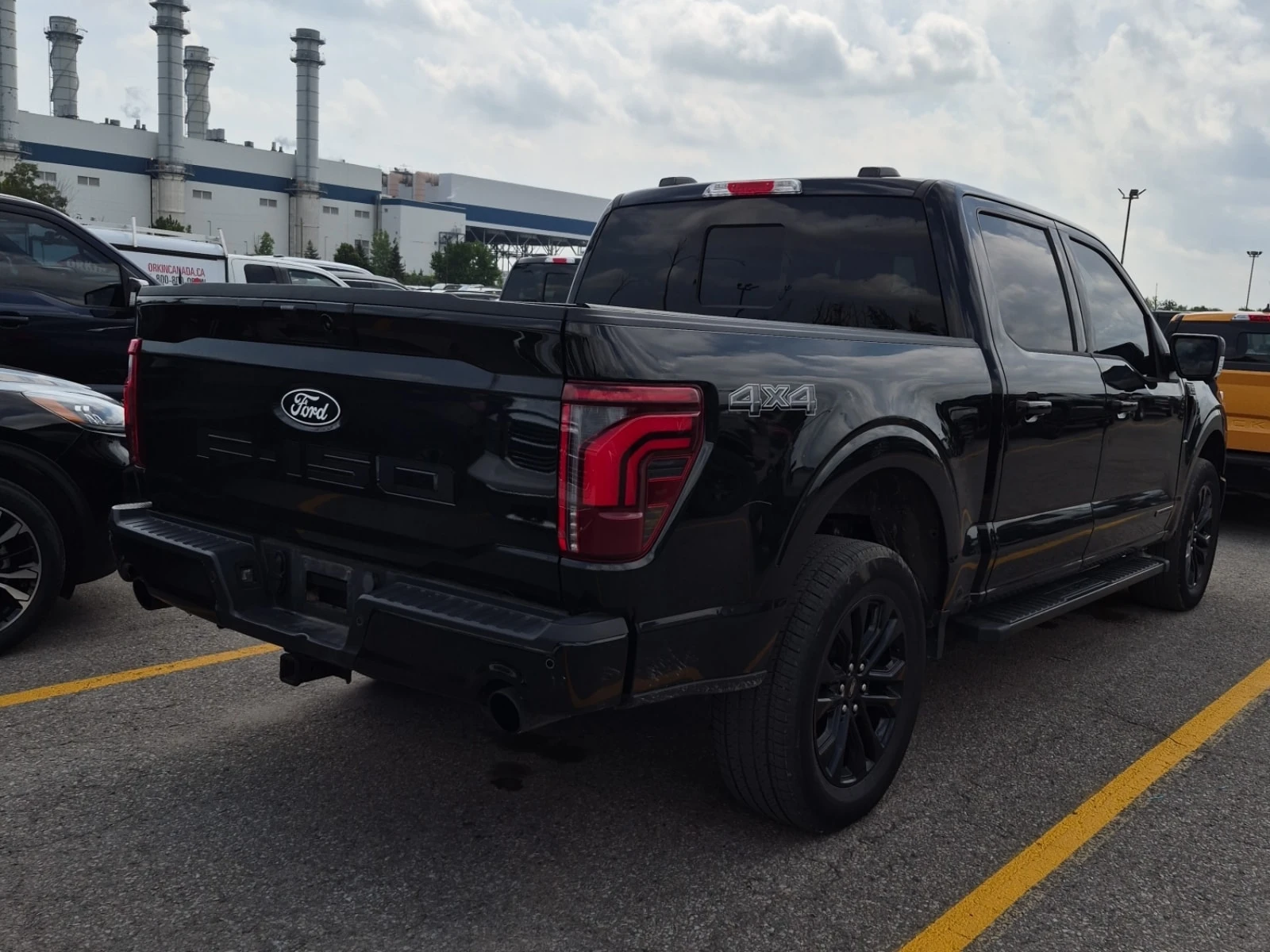 Ford F150 * LARIAT CREW CAB SHORT BED * CARFAX * ОПЦИЯ ЗА ФИ, снимка 3 - Автомобили и джипове - 56059601