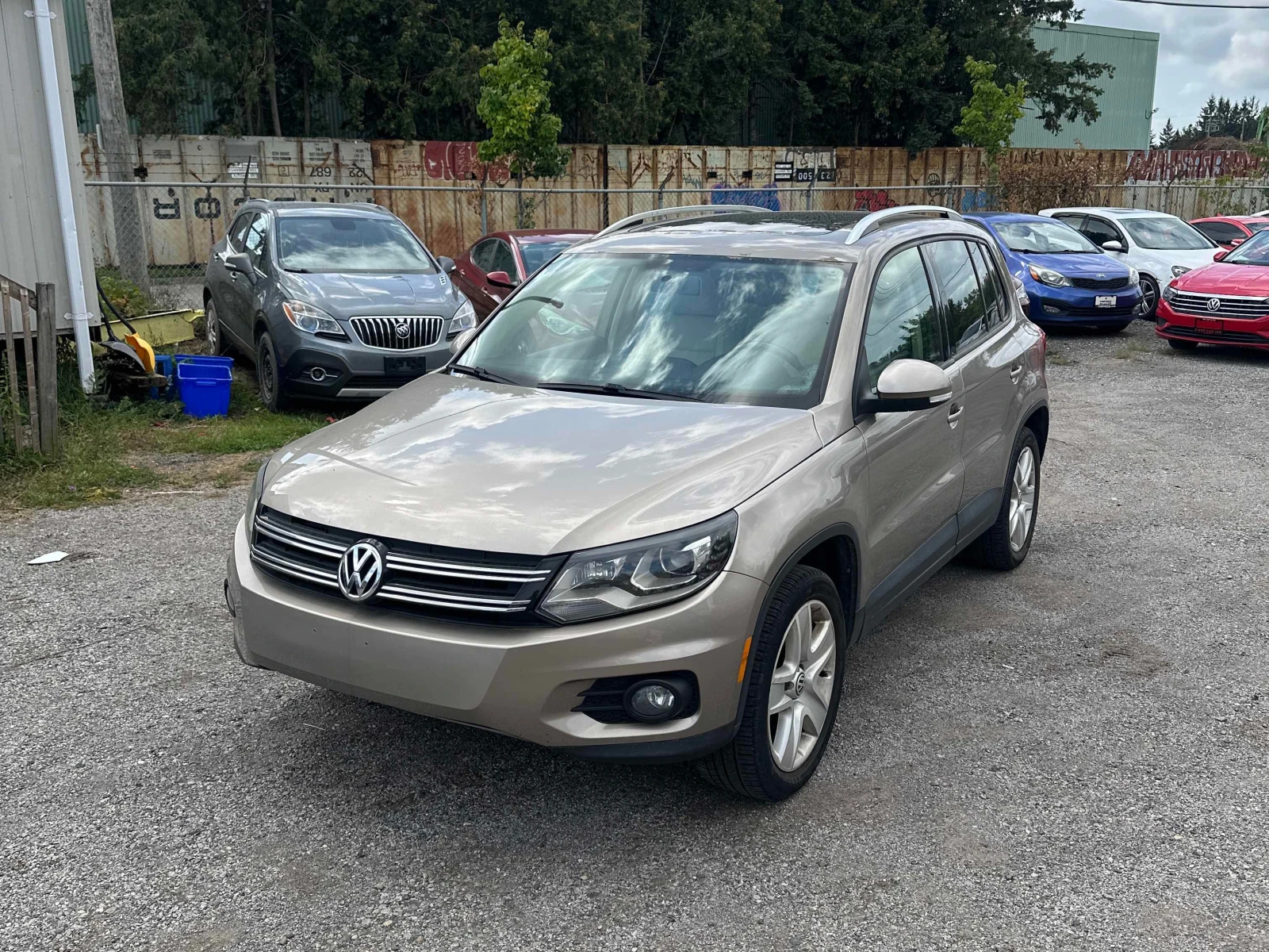 VW Tiguan * 4MOTION 4dr Auto * CARFAX * ЦЕНА ДО БГ