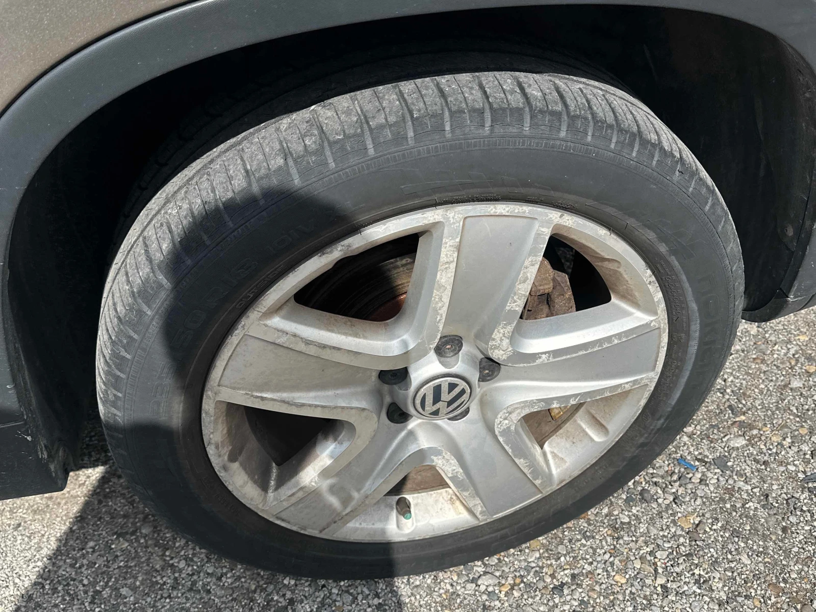 VW Tiguan * 4MOTION 4dr Auto * CARFAX * ЦЕНА ДО БГ, снимка 6 - Автомобили и джипове - 56061346