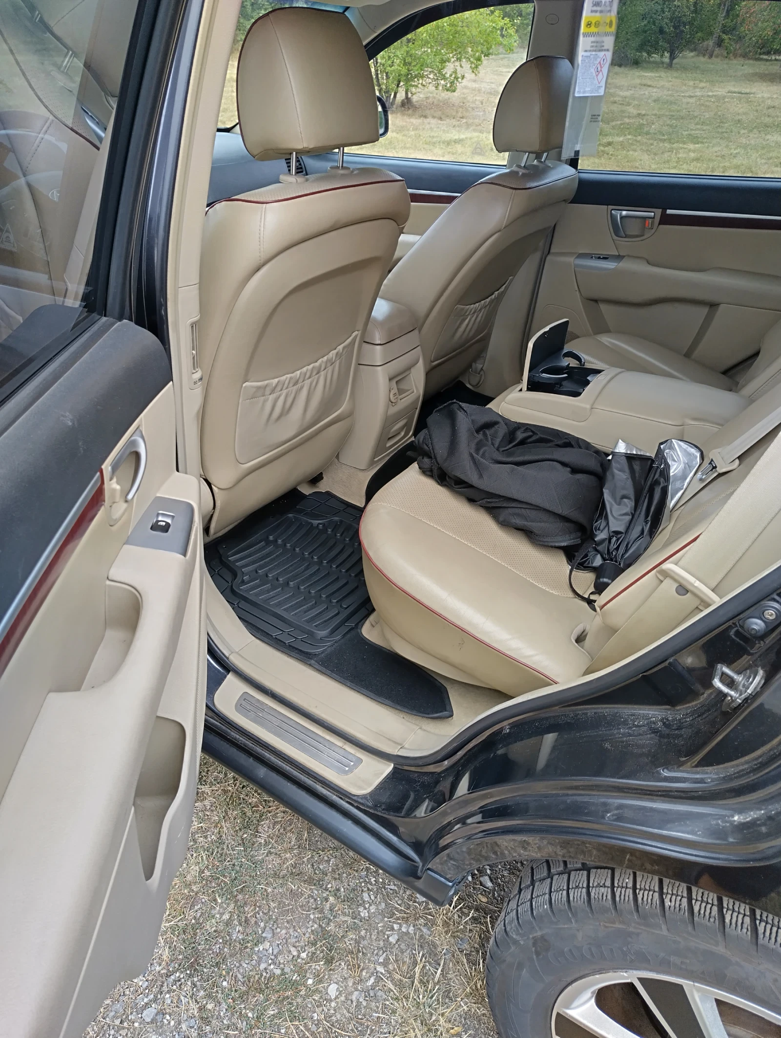 Hyundai Santa fe 2.2NAVI4x4Automatic, снимка 16 - Автомобили и джипове - 56085701