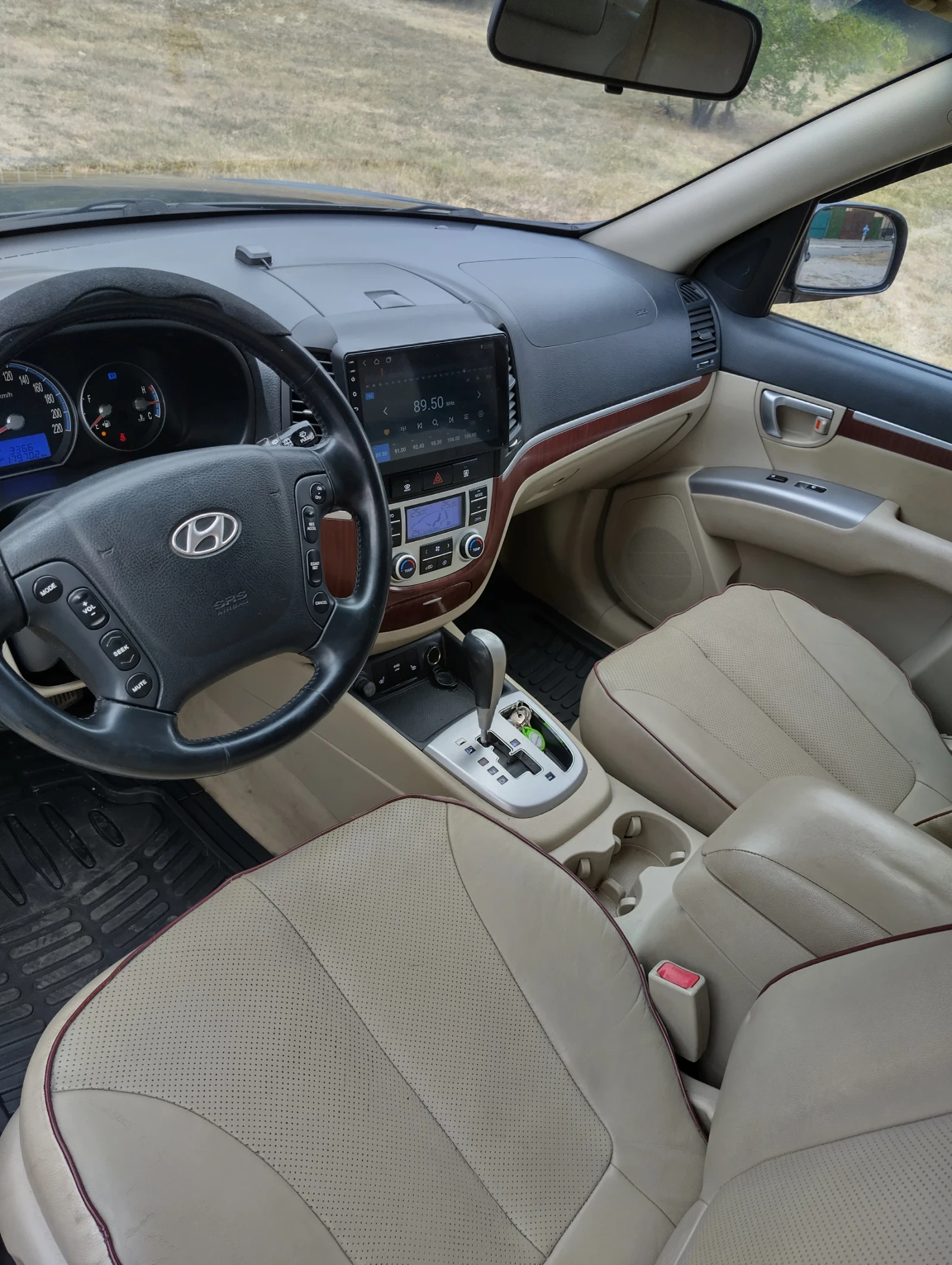 Hyundai Santa fe 2.2NAVI4x4Automatic, снимка 11 - Автомобили и джипове - 56156810