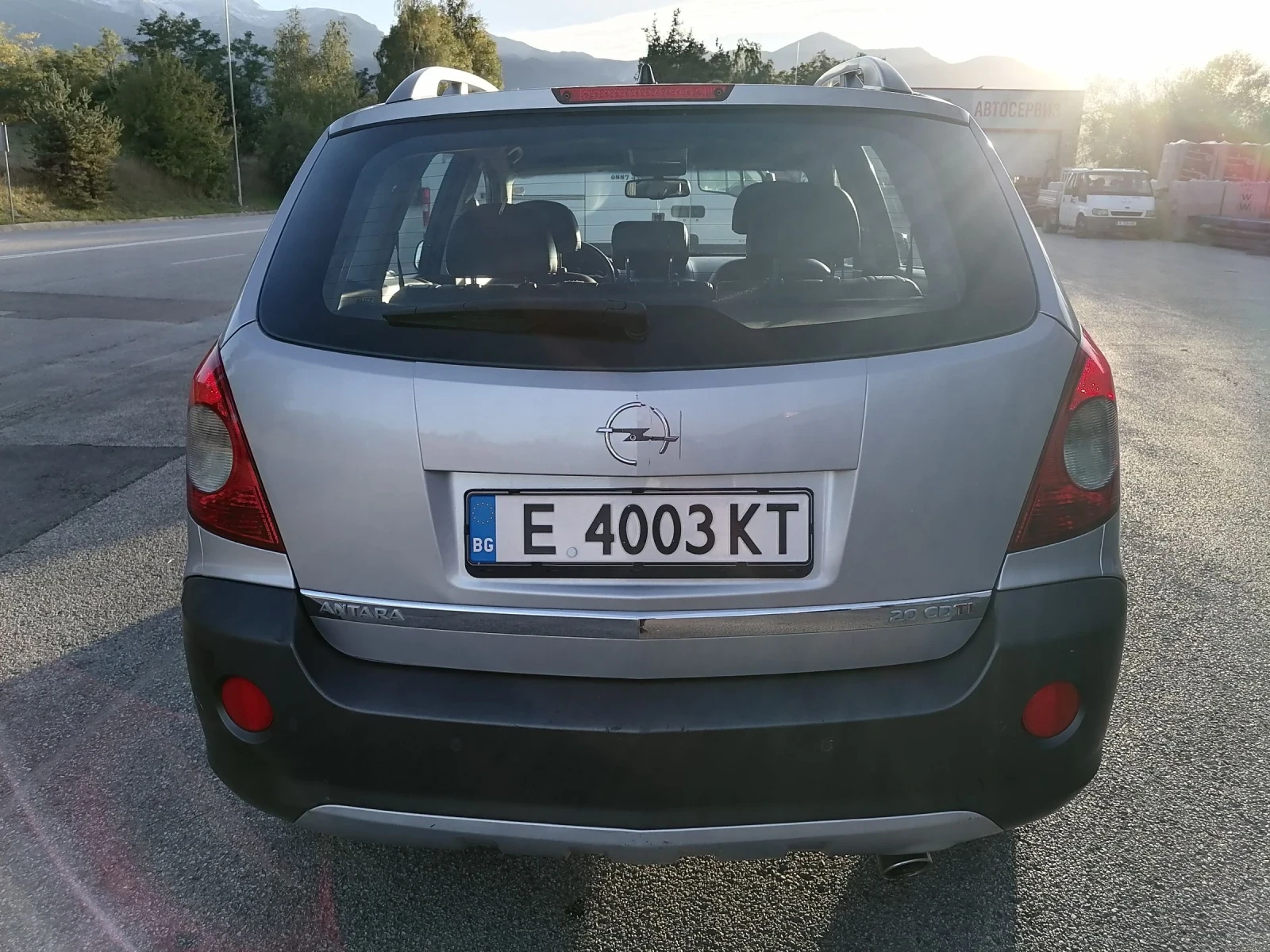 Opel Antara 4x4/Кожа/Автомат/Ксенон, снимка 6 - Автомобили и джипове - 56330428