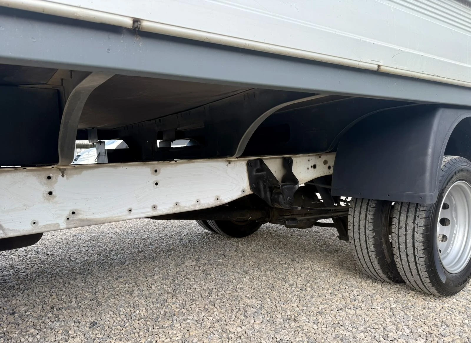 Ford Transit 2.4TDCi КЛИМА ПЕРФЕКТЕН, снимка 9 - Бусове и автобуси - 54225783