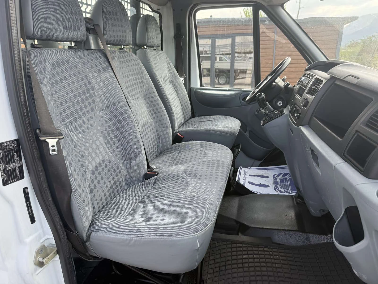 Ford Transit 2.4TDCi КЛИМА ПЕРФЕКТЕН, снимка 15 - Бусове и автобуси - 54225783
