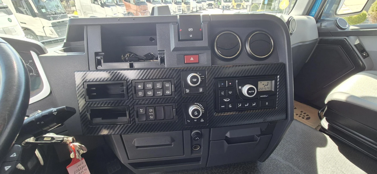 Renault T XLOW | Mobile.bg � ����������� 7