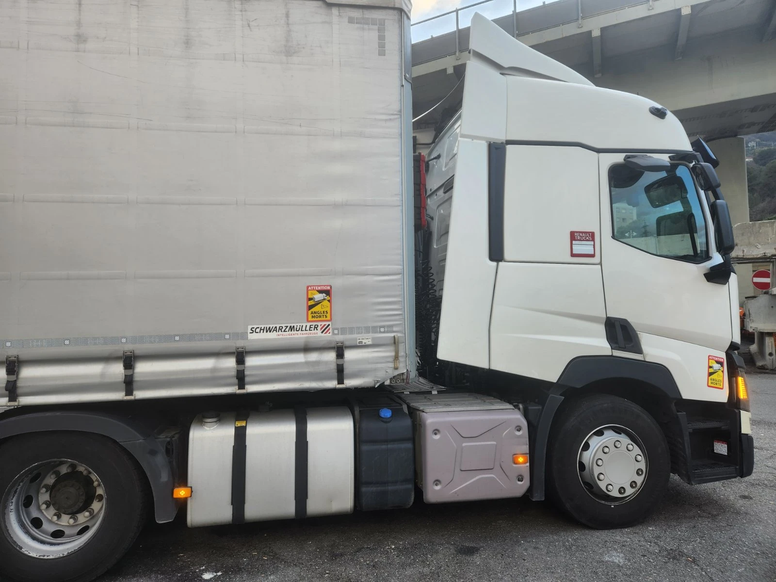Renault T, снимка 4 - Камиони - 54715383