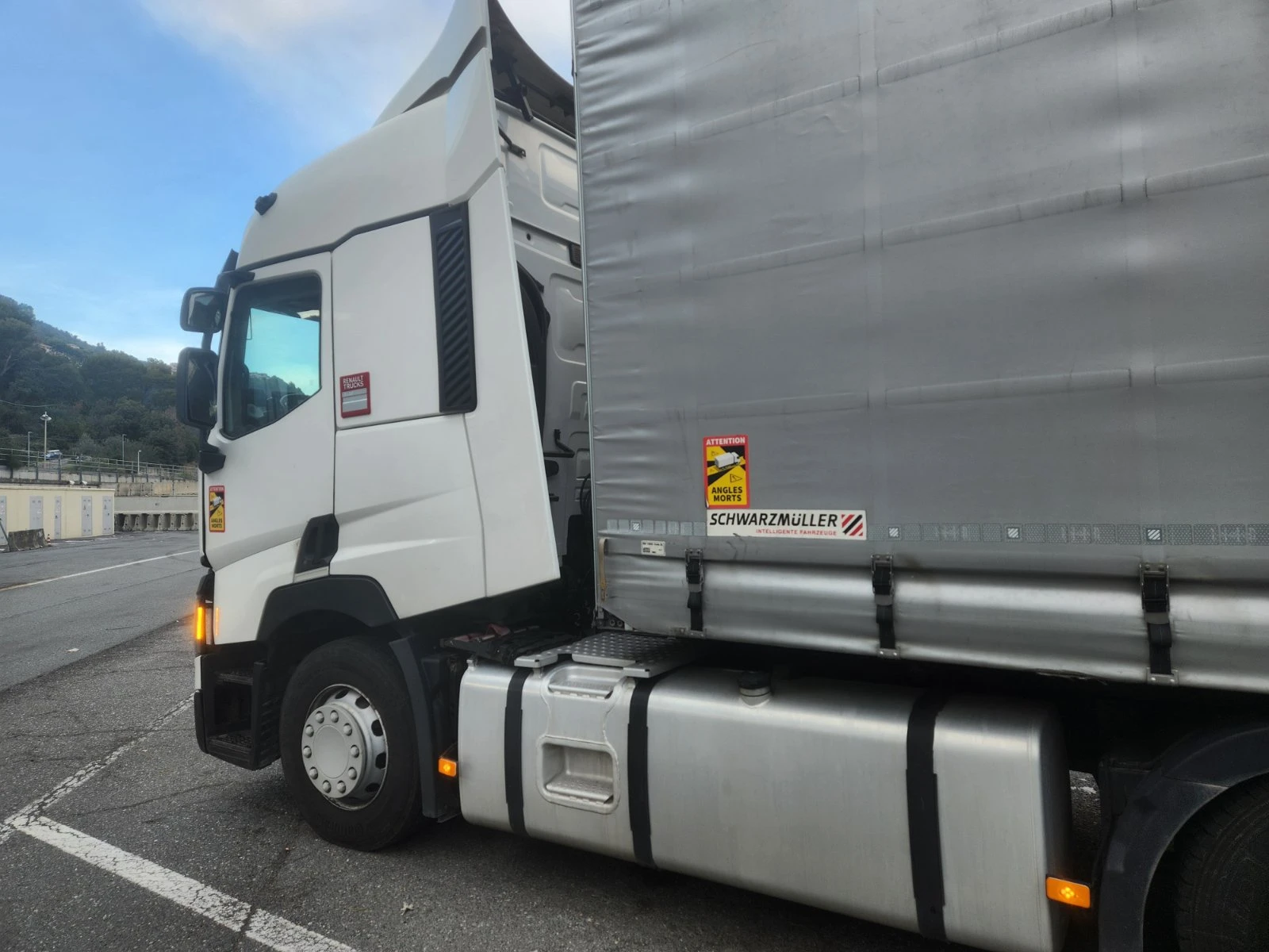 Renault T, снимка 3 - Камиони - 54715383