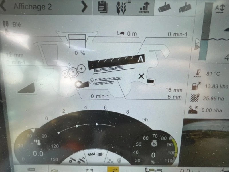 Комбайн Claas 7500 2021, снимка 10 - Селскостопанска техника - 56271090