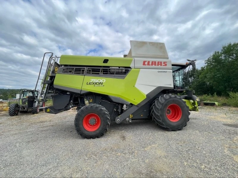 Комбайн Claas 7500 2021, снимка 4 - Селскостопанска техника - 56271090
